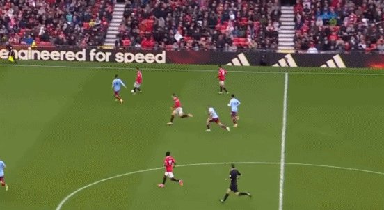 1682927678379037876.gif 卡塞米罗B费.gif