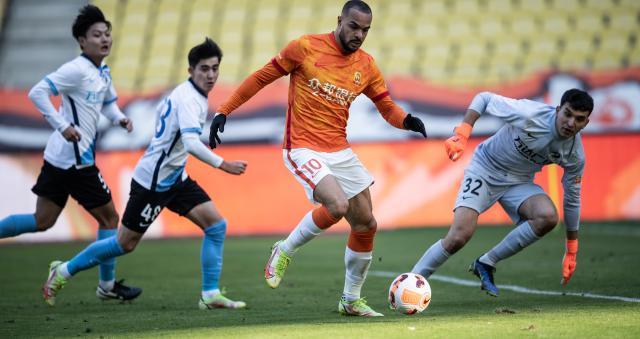 反恐精英-【中超】武汉长江3比0胜大连人 积分排名反超广州队